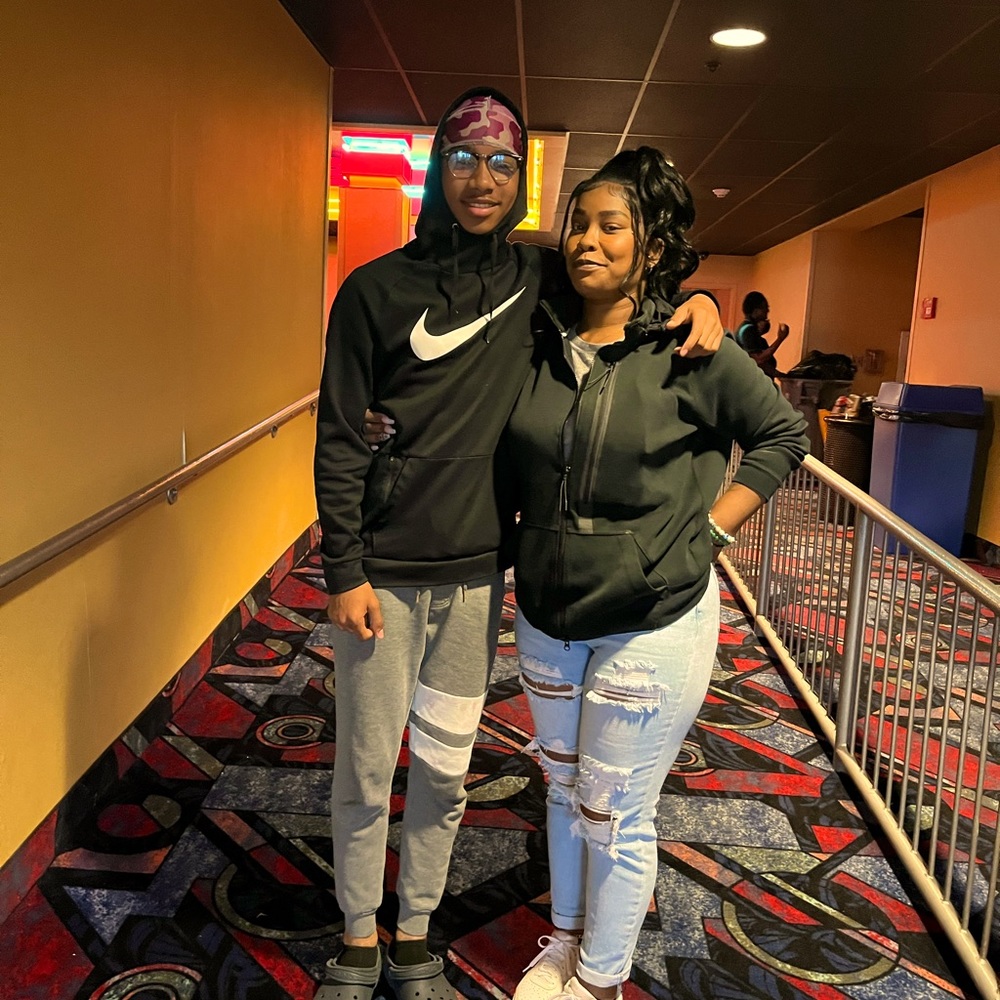 Meet your Posher, Chanel